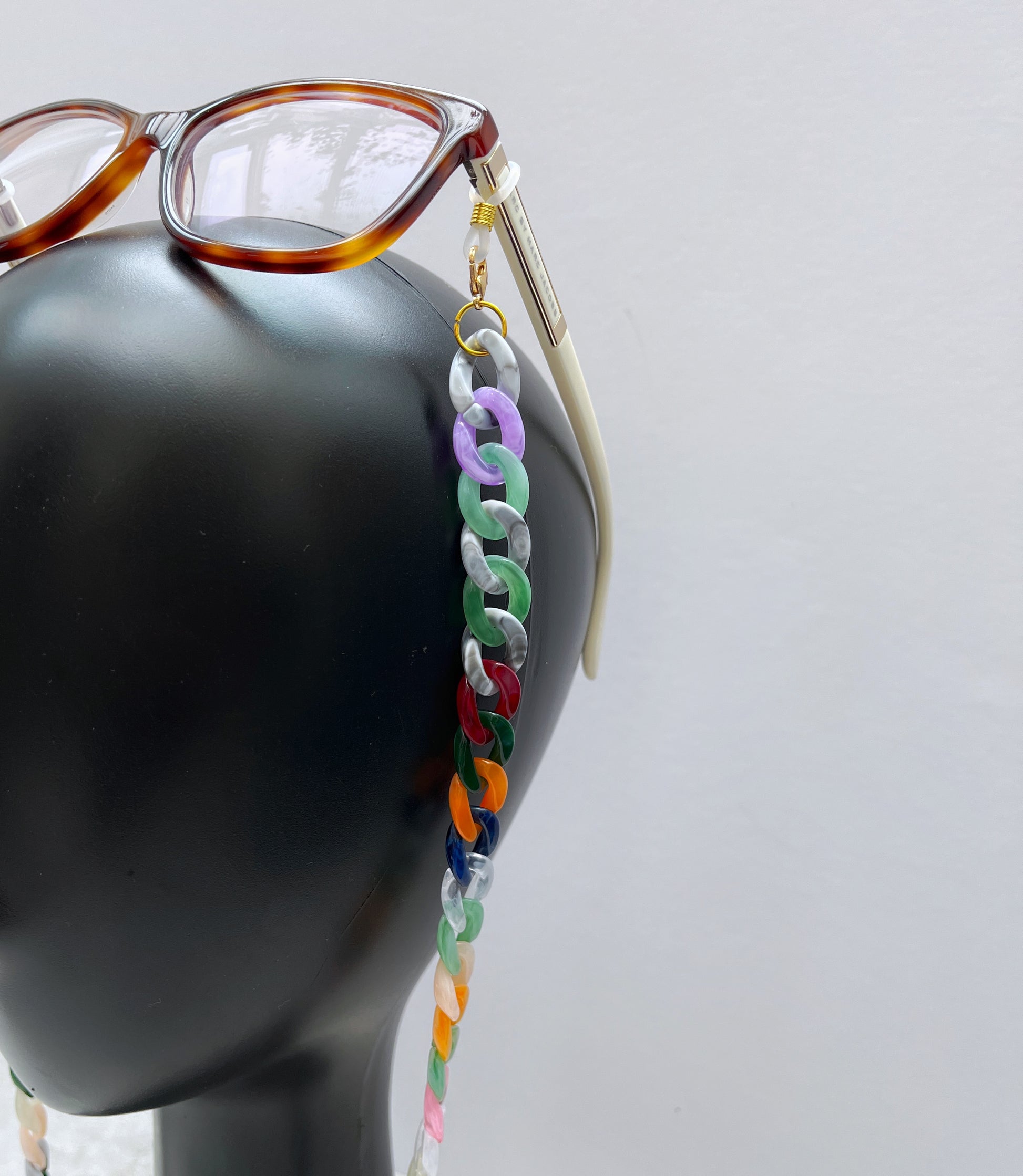 Lynkylynks eyewear chain works with most glasses—no need for special attachments

Available in multiple colours and designs

Lynkylynks are stylish glasses chains, durable for hands-free convenience

Perfect for busy lifestyles, our glasses accessories are made with love in the UK